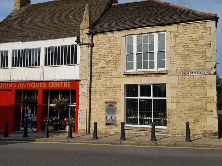 shop from the road 768x576