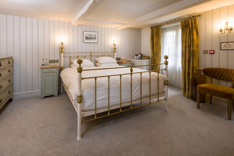 the crown hotel stamford 1 768x513