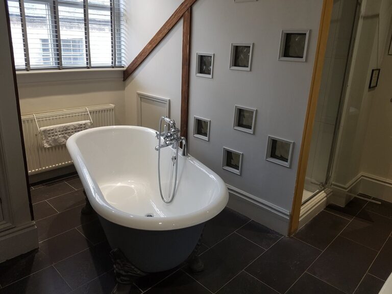 the crown hotel stamford 2 768x576